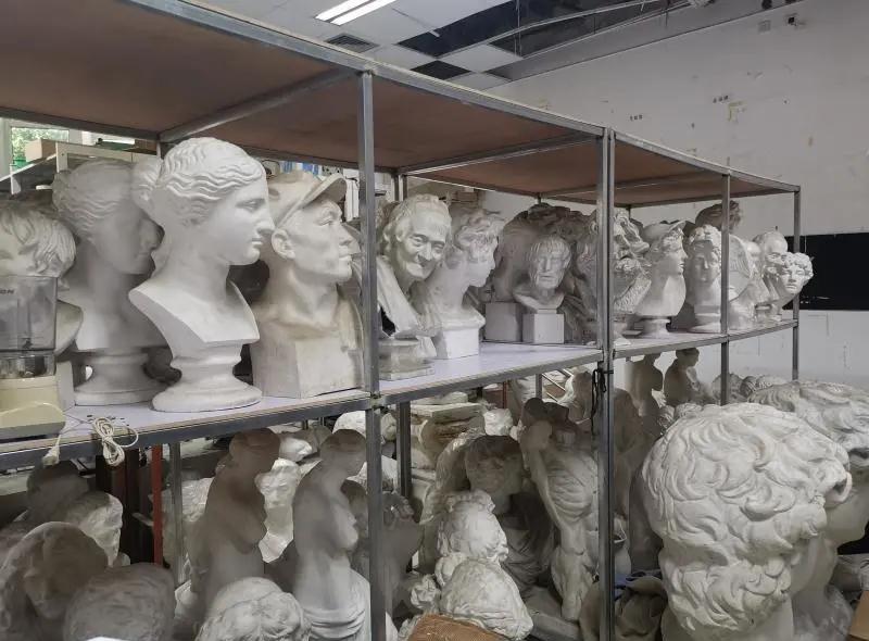 广州最广大学：占地1880余亩，依山傍水，校内坐拥天文台、法庭、演播厅！