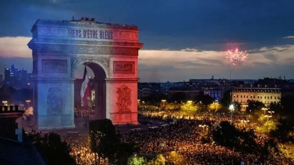 3000警察保卫香街，17个地铁站关闭！欧冠决赛变“新冠狂欢”？