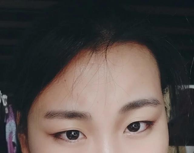 杏眼桃花眼丹凤眼的女生性格特征,桃花眼和双凤眼的区别是什么