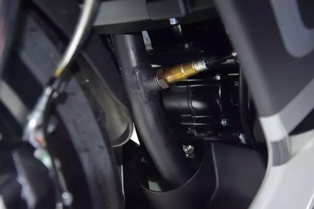 阿普利亚srmax250对比佛沙350,阿普利亚srmax250踏板使用感受