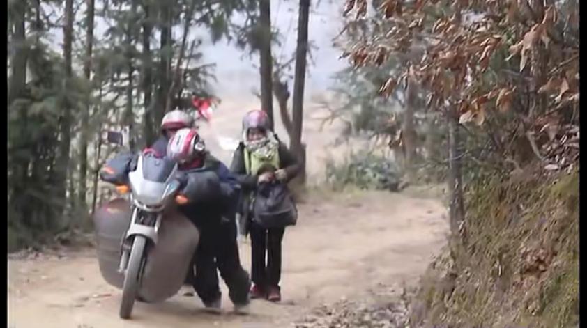 让人感到生活艰辛与心酸的纪录片,看完令人压抑的纪录片