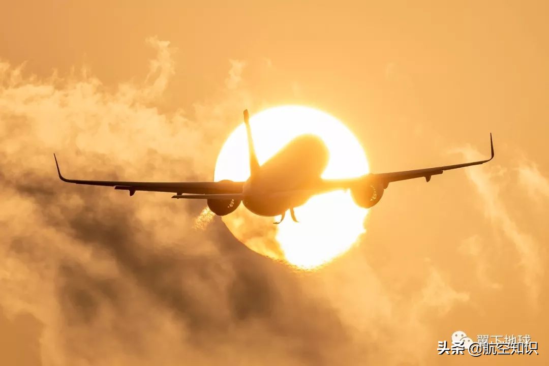 25年后再次回到陌生又熟悉的地方,我们即将到达三亚凤凰国际机场