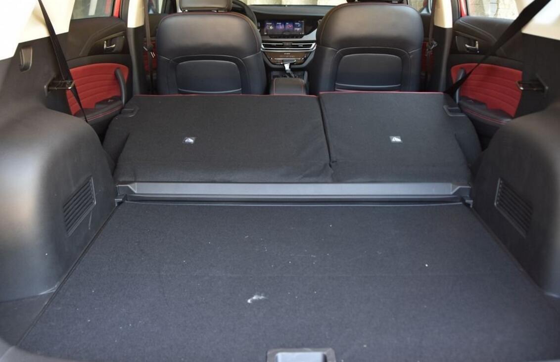 XRV的眼中钉,光发动机就更强,实测油耗6.4L,扭矩260N.m,仅9万