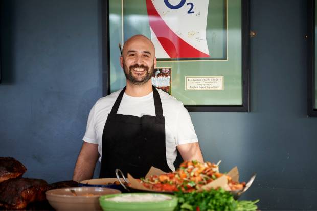 郑智国足领队,郑智教练组组长