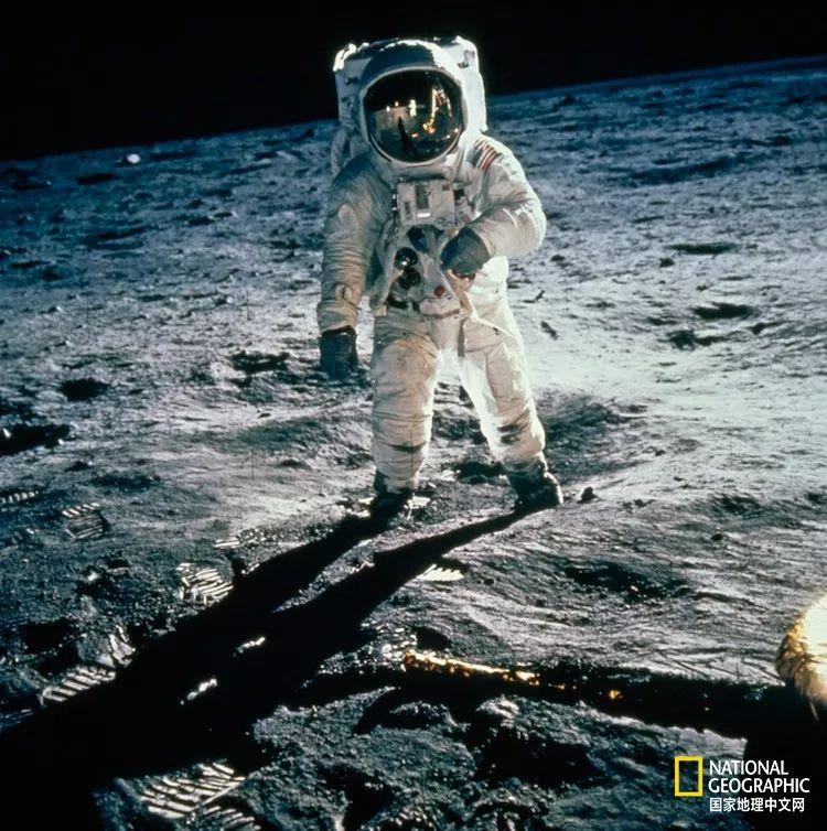 孙俪晒儿子8岁照片,孙俪发文记录儿子暖心一幕