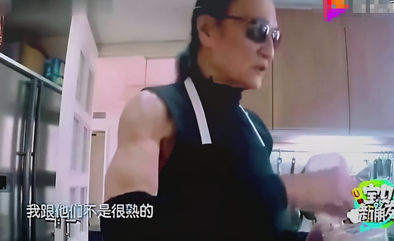 84岁谢贤自曝感情,83岁谢贤疑与34岁女友复合