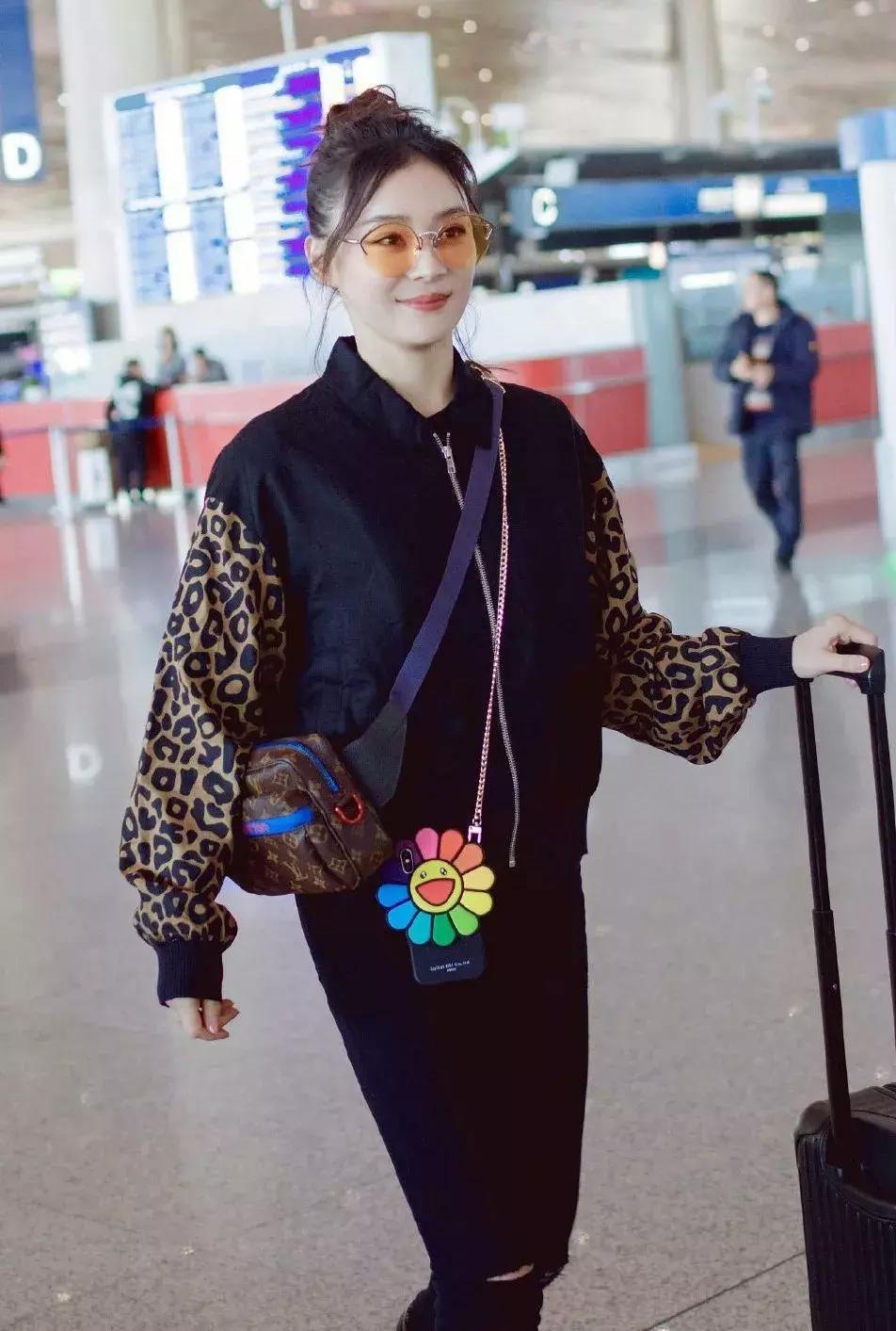 周冬雨的大胆穿搭,周冬雨正确穿搭