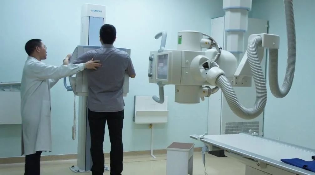 碳素厂上班会得尘肺病吗,碳素厂工作有什么职业病