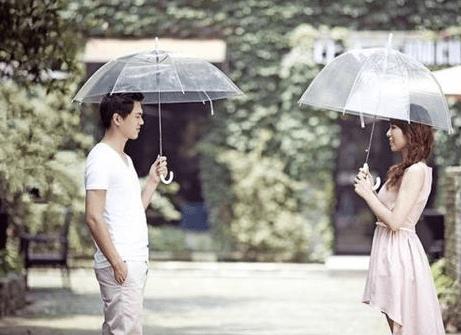 喜欢是浅浅的爱是深深的喜欢出处,成年人的爱是浅浅的喜欢