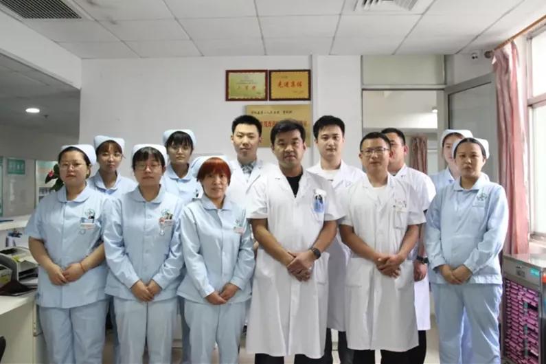 医生说热敷冷敷啥意思,扭伤医生怎么说