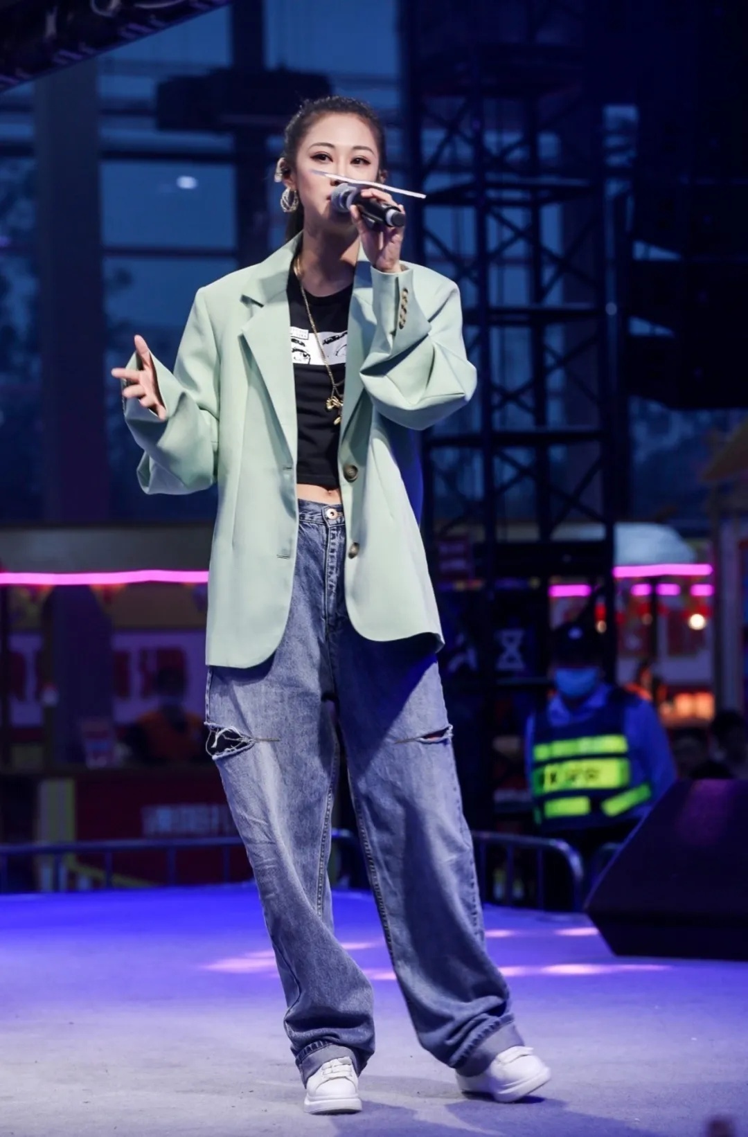 万千首旋律背后,流动的世界,真实的「人」