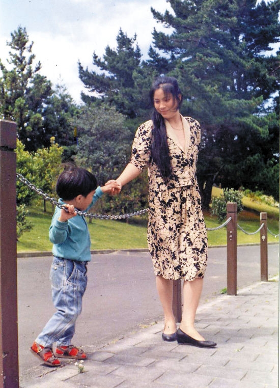 顾城杀妻自尽的原因,顾城杀妻自尽后