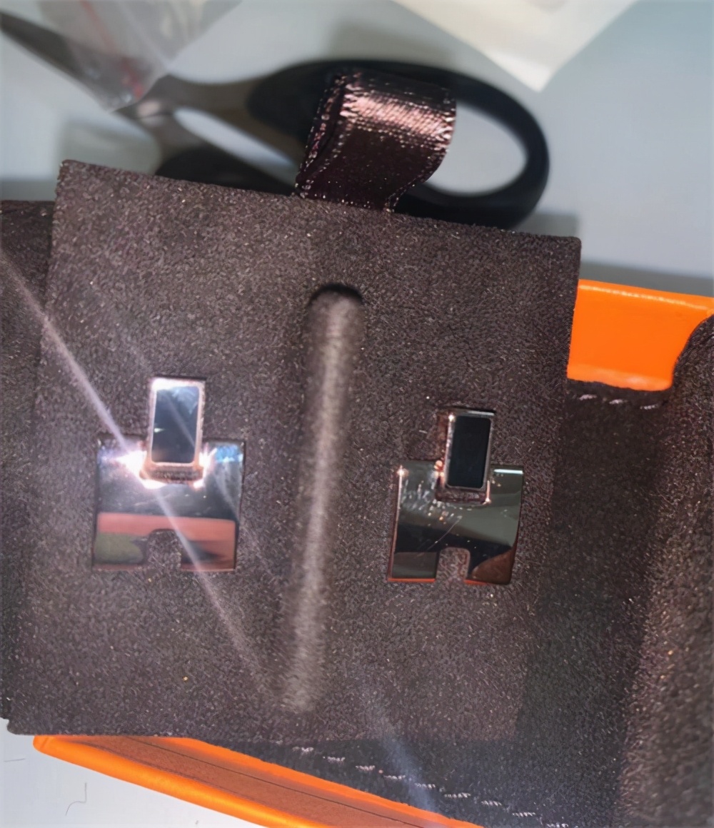 深度起底奢侈品电商五大乱象:货源真假难辨、正品承诺难兑现