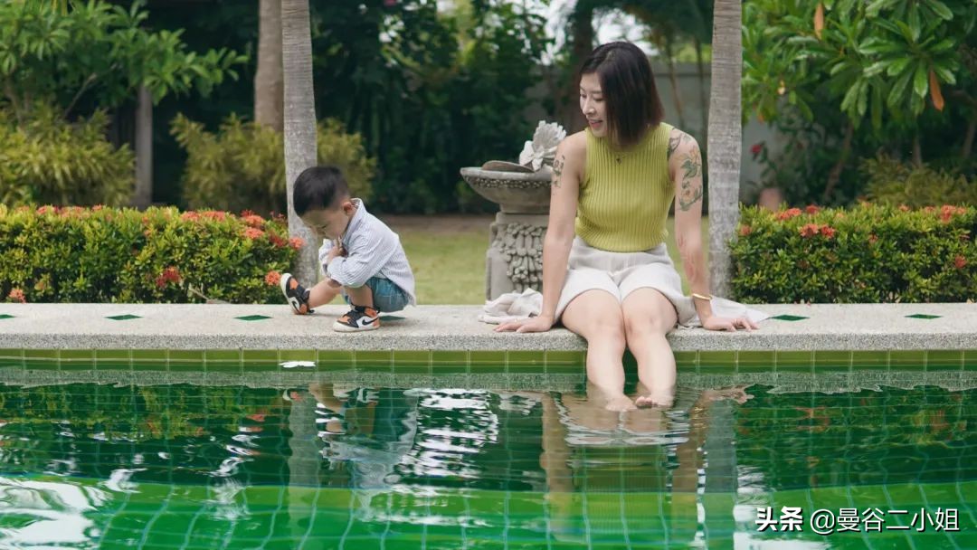 我们又双叒叕搬家了!500㎡泰国深山别墅,清风徐来鸟语花香