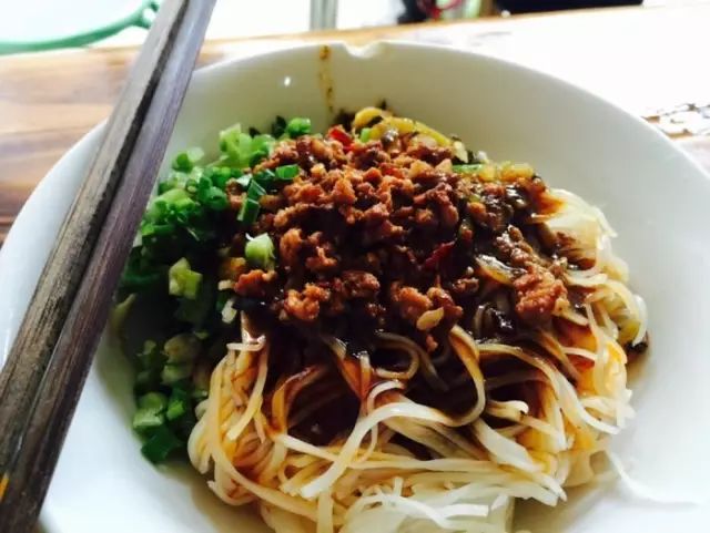 别具一格的云南特色小吃,细数不得不吃的云南特色小吃