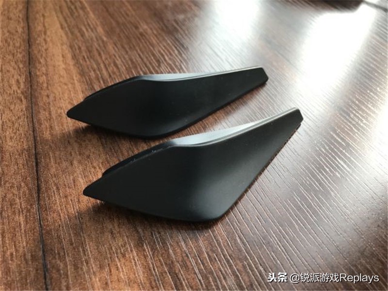 alienware外星人背部灯光,外星人全家桶颜值