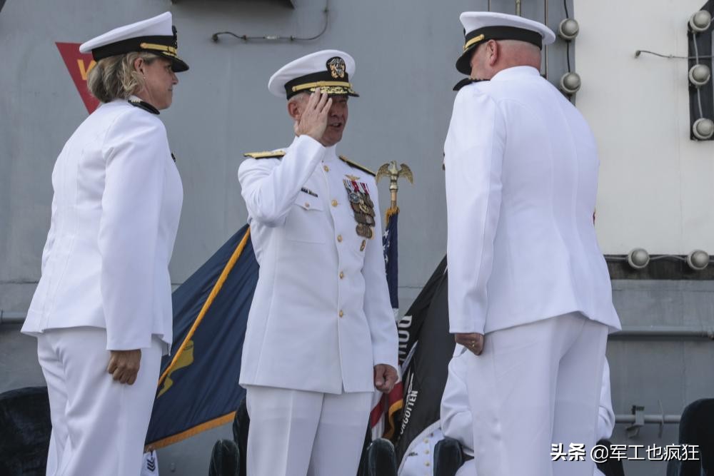 美国林肯号航母舰长,林肯号女舰长图片