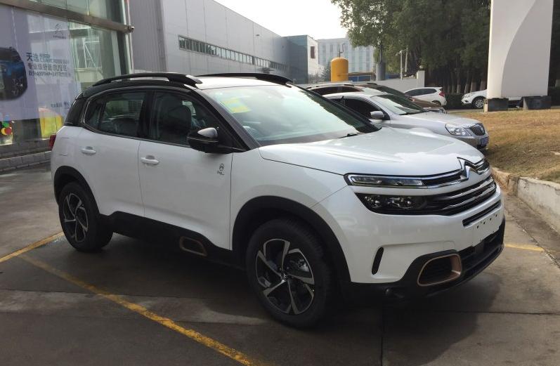 雪铁龙天逸c51.6百年臻享版路测,雪铁龙天逸c51.6t驾驶感受