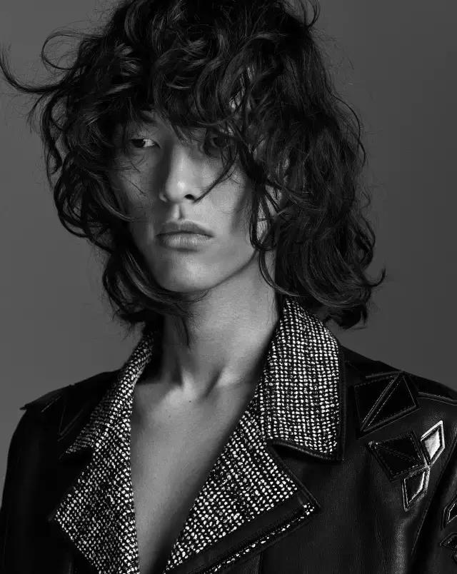 从200斤的胖子晋升到排名前八的世界超模！他是走出去的山西牛人