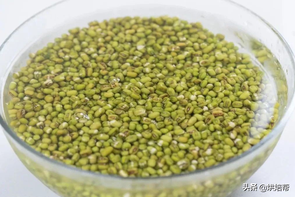 夏日绿豆延展做法：奶香绿豆冰棒，奶香味浓郁