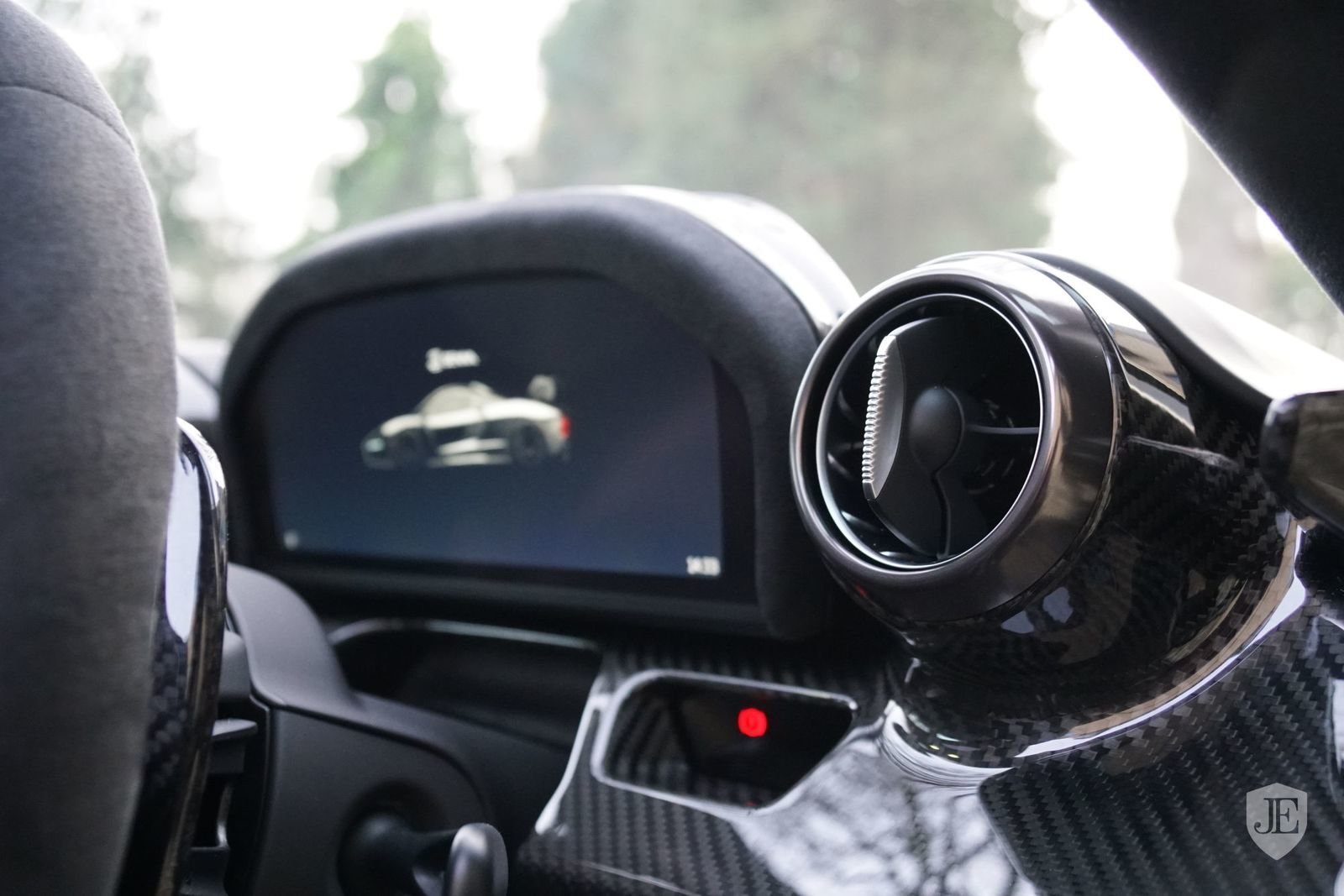 解锁邀请购买限制，21000000元的二手塞纳，贬值12000000元入手