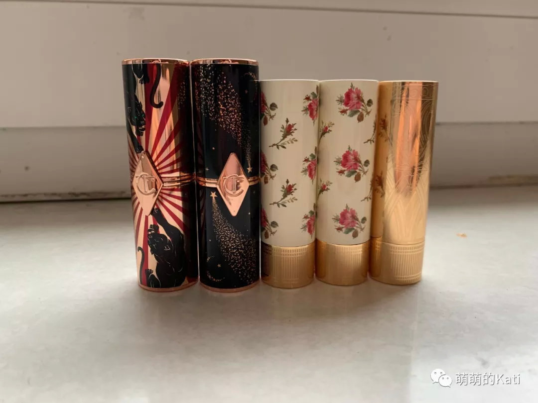 gucci倾色绒雾唇膏25试色,gucci倾色绒雾唇膏401试色