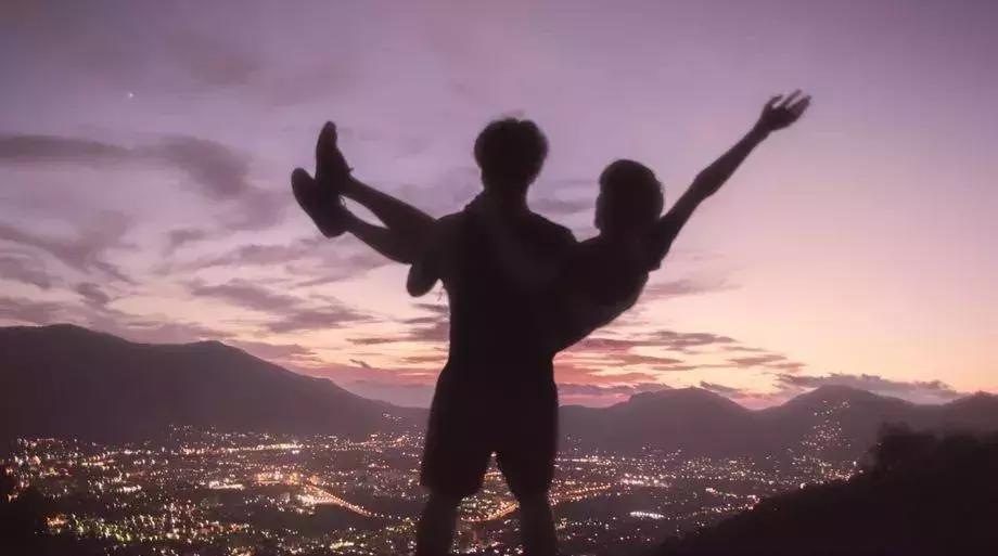 慎重思考两人合不合适,两个人合不合适取决于属相吗