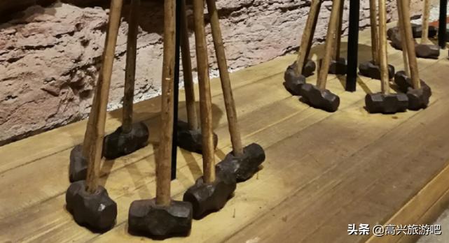 人工天河红旗渠开凿现场,红旗渠奇迹中的人工天河