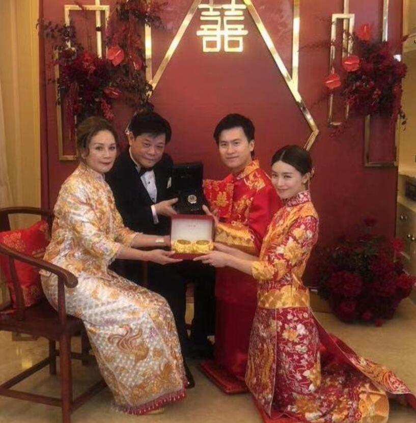 文咏珊杨颖合照,文咏珊和杨颖谁更高