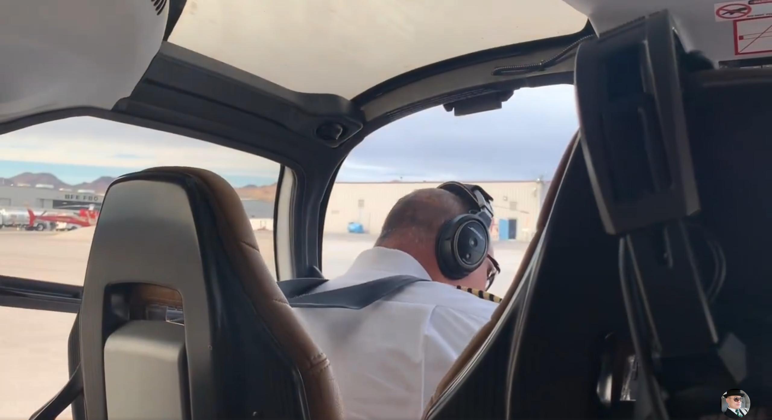 周立波和科比搞笑视频,周立波坐直升机调侃科比遭热议