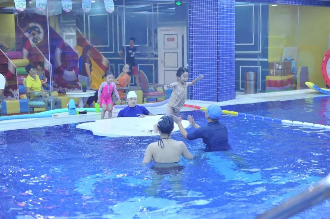 徐州高端亲子游泳，唯一入驻水立方，饮用水标准，国家级教练坐镇