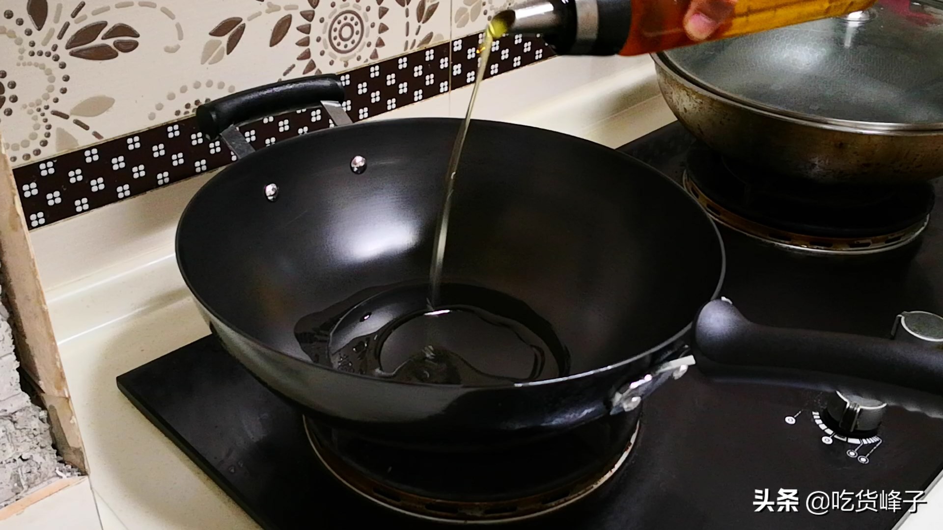 家用铁锅开锅的正确方法不粘锅,白铁锅怎样开锅才不粘锅不生锈