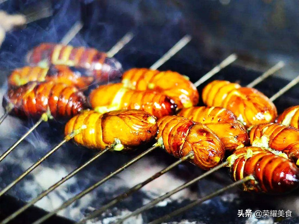 烤猪眼睛的正确吃法,烤猪眼最正宗的做法