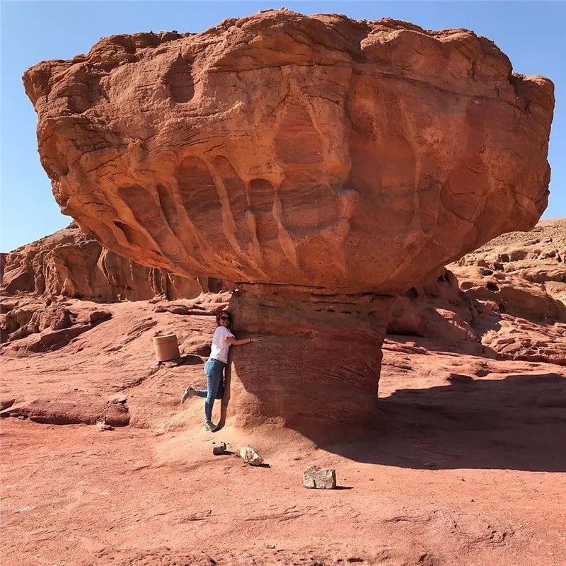 奇石怪桩,奇石怪岩