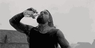 出门灌了瓶热水，打开时就凉了咋办？用它24小时开盖还“烫嘴”