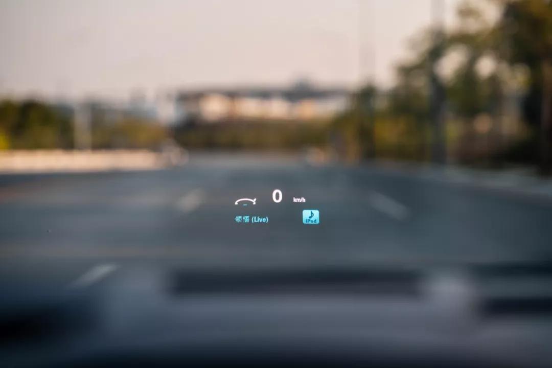 君威gs适合入手吗,小白买车速腾和君威建议买哪个