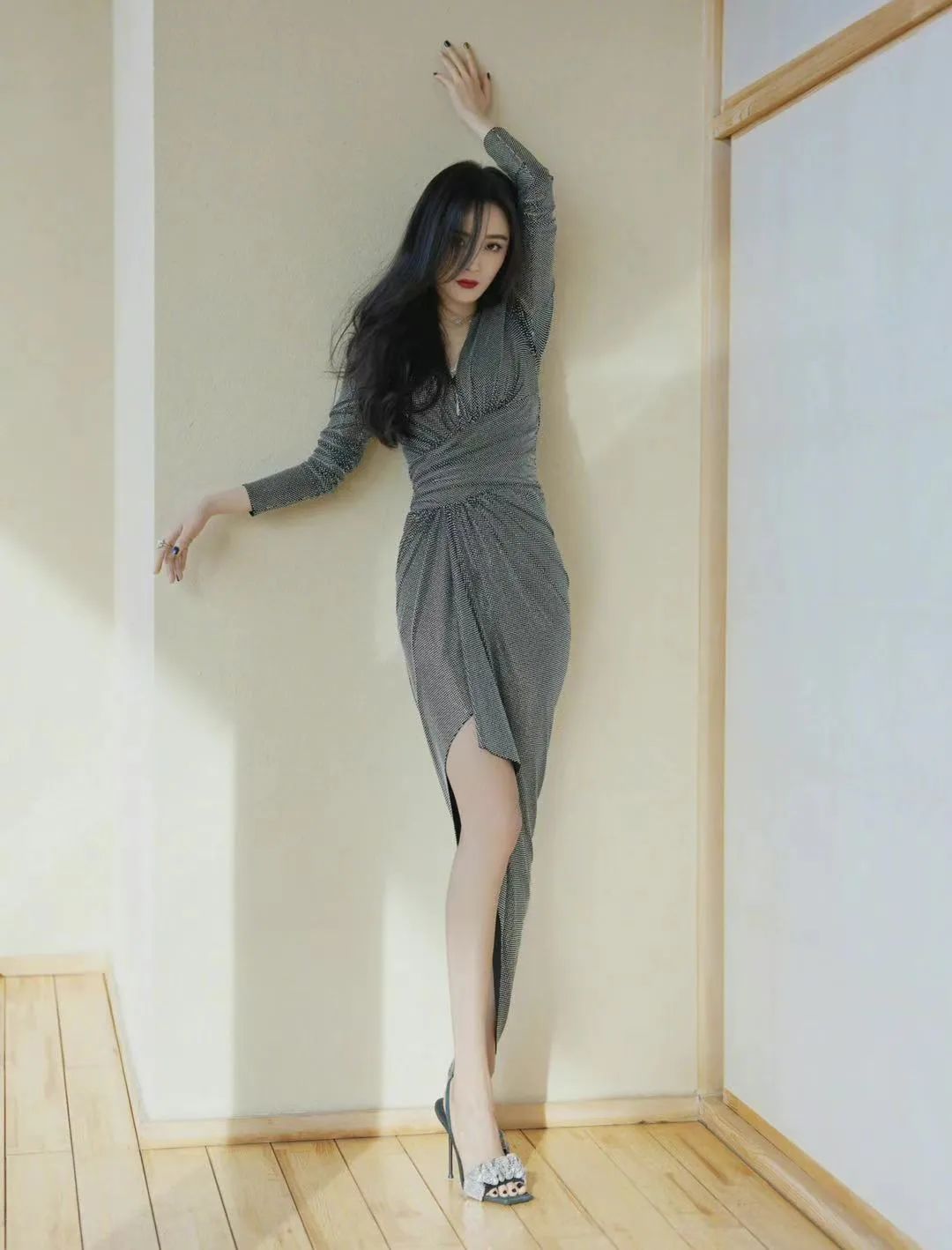 今年的时髦高跟鞋,今年时尚的高跟鞋品牌叫什么