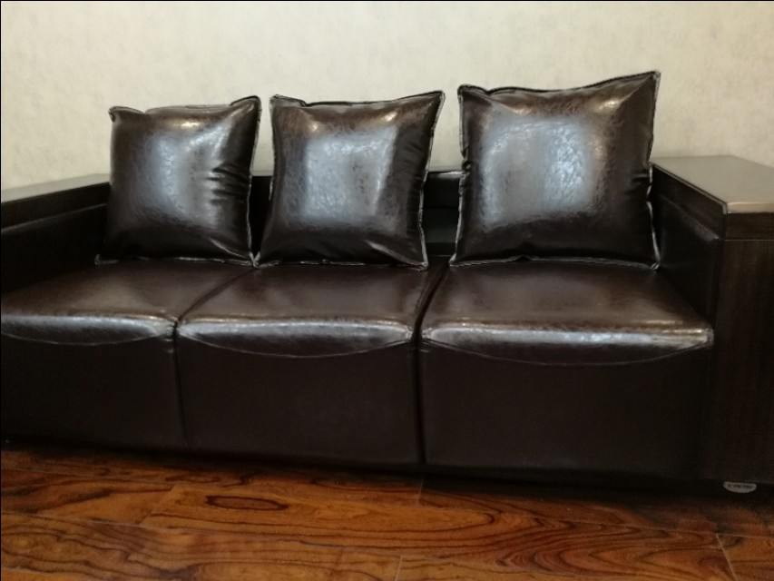 办公椅老是磨地板砖咋办,办公椅子掉皮怎么办