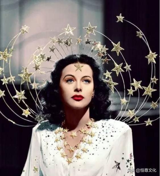 世界首位全裸女演员：嫁给*火军**商，研究无线电技术，竟成WiFi之母