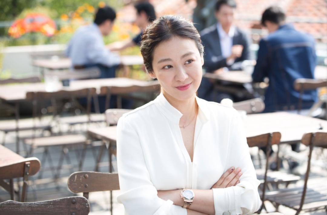 断筋瘦腿、断骨增高、精灵耳……女孩，请停止排队自残