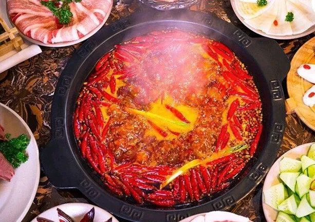 精品老火锅4人餐只要128元,江汉路牛肉火锅39.9双人餐