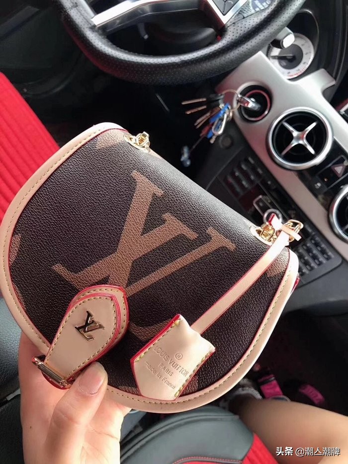 lv19春夏新款中古小猪包彩绘款马鞍包今年最流行款式女神必备