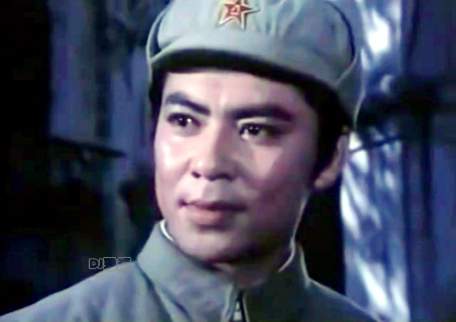 罕见老照片80年代男星,80岁老戏骨全部照片