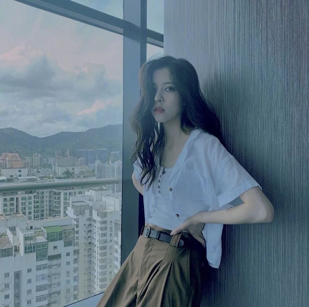 娱乐圈的小花有哪些,娱乐圈里的小花