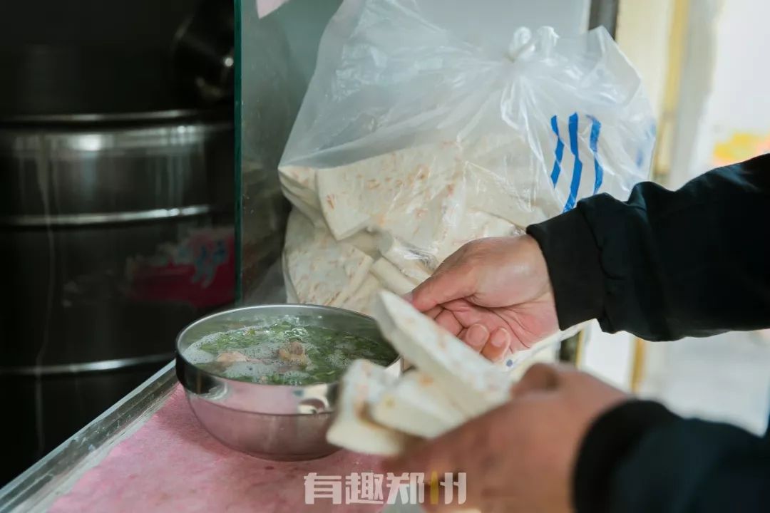 沙口路的这碗汤,让郑州街头的人们都成了美食家