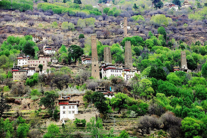 云南出发稻城亚丁两日游攻略,从云南去稻城亚丁旅游最佳路线