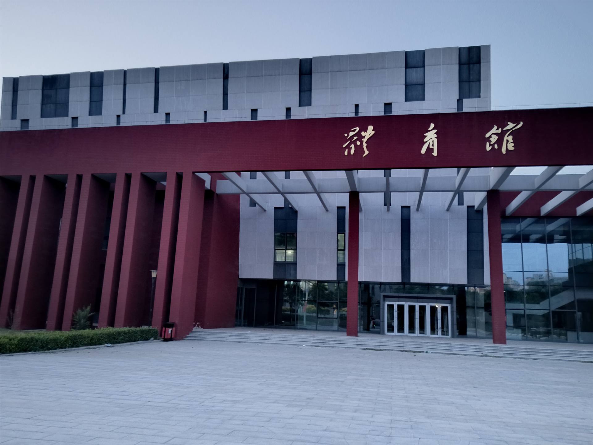 荣耀play5多长,荣耀play5能用多久