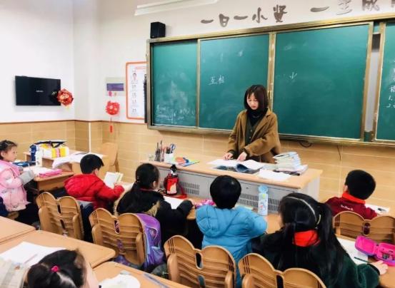 一个班上11个孩子都叫“轩”,新的烂大街名字，让老师很为难