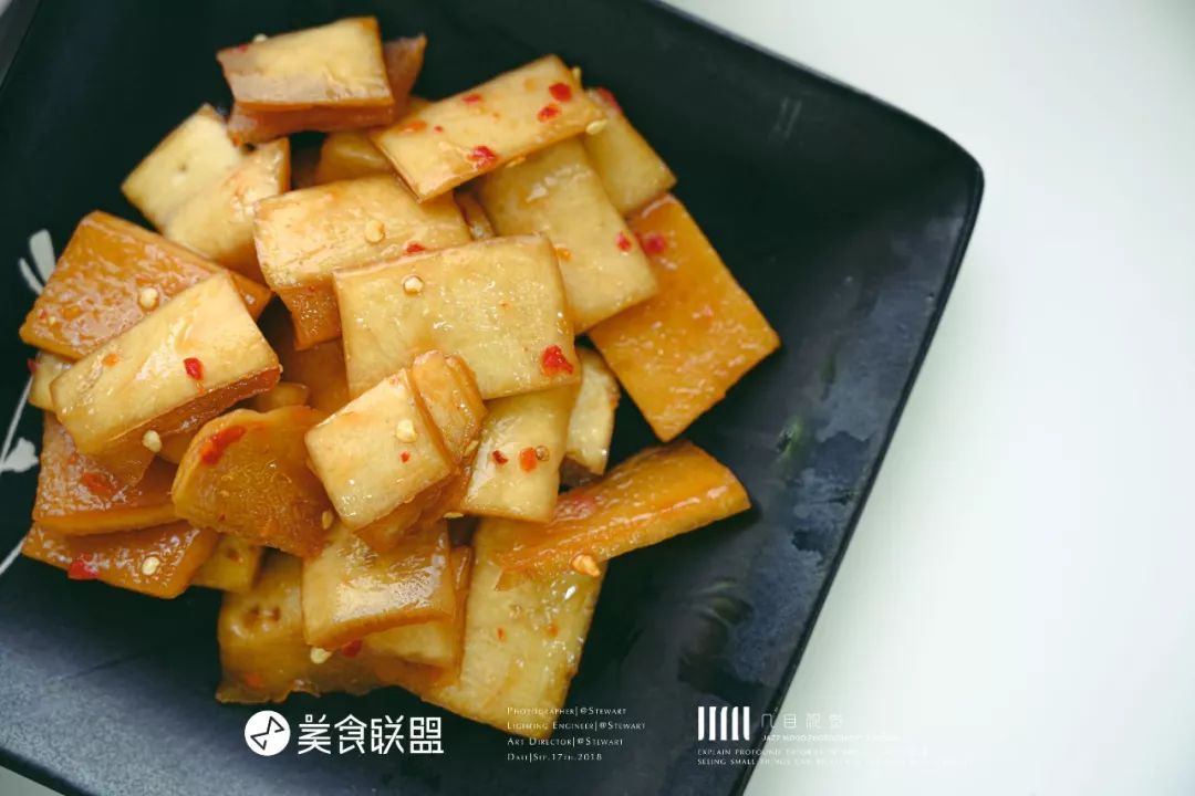 泡菜店一天只卖几百元,昆明白塔路的泡菜