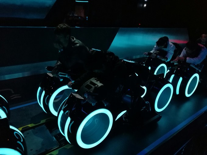 迪士尼秋日巡游完整版,平价版迪士尼游玩攻略